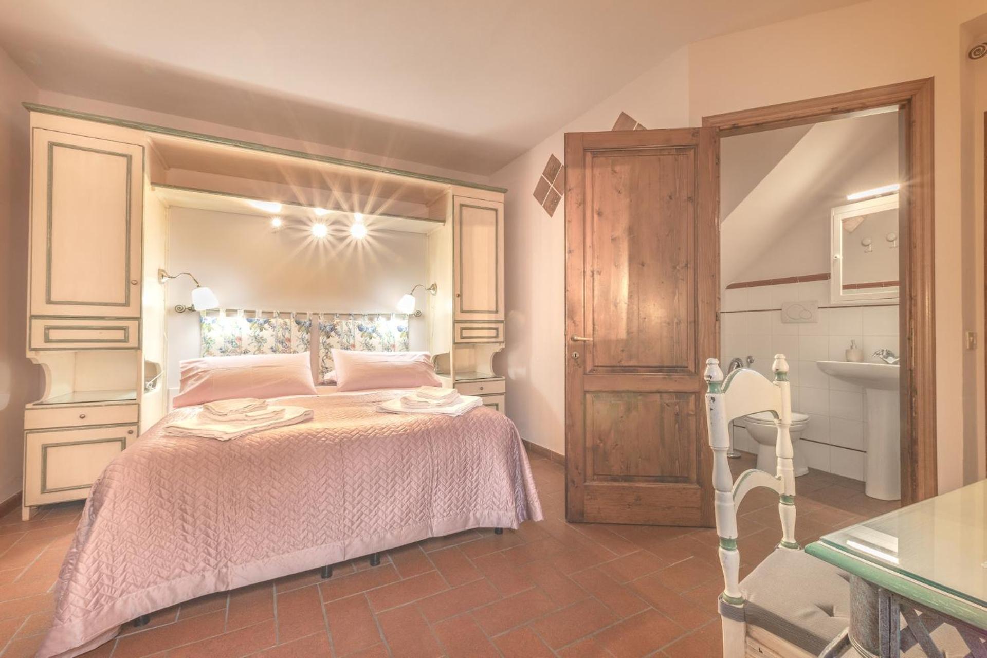 Montechiari In Chianti 3*